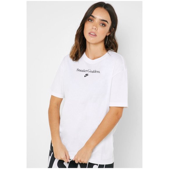046 NIKE Pink Sneaker Goddess Short Sleeve Essentials Tee sz M Women's T-Shirt - Picture 2 of 10